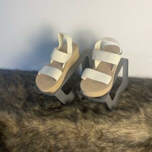 Women's Cream Sandals